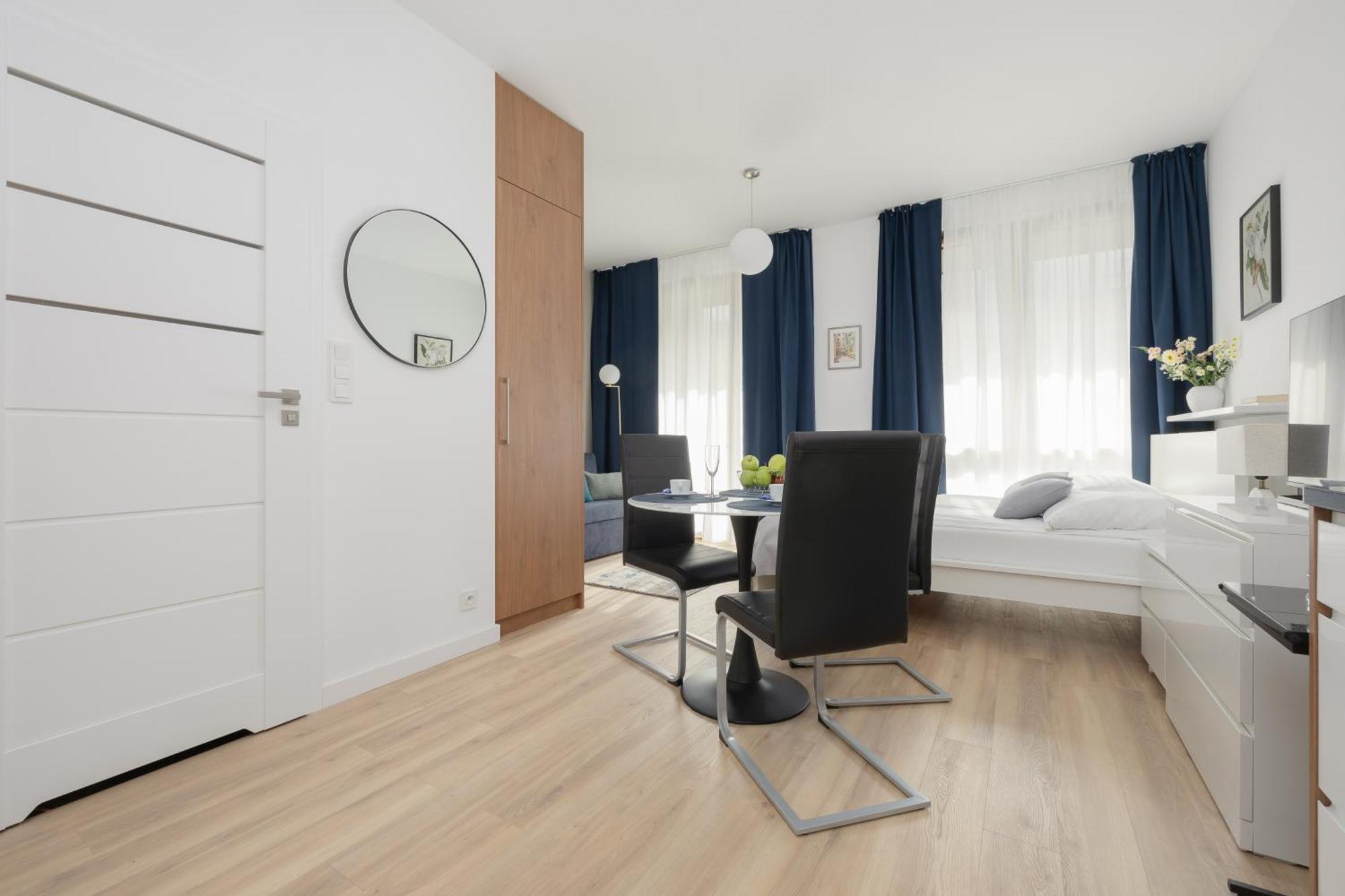 Sarmacka 25 1 Close To Medicover And Paley * Warszawa